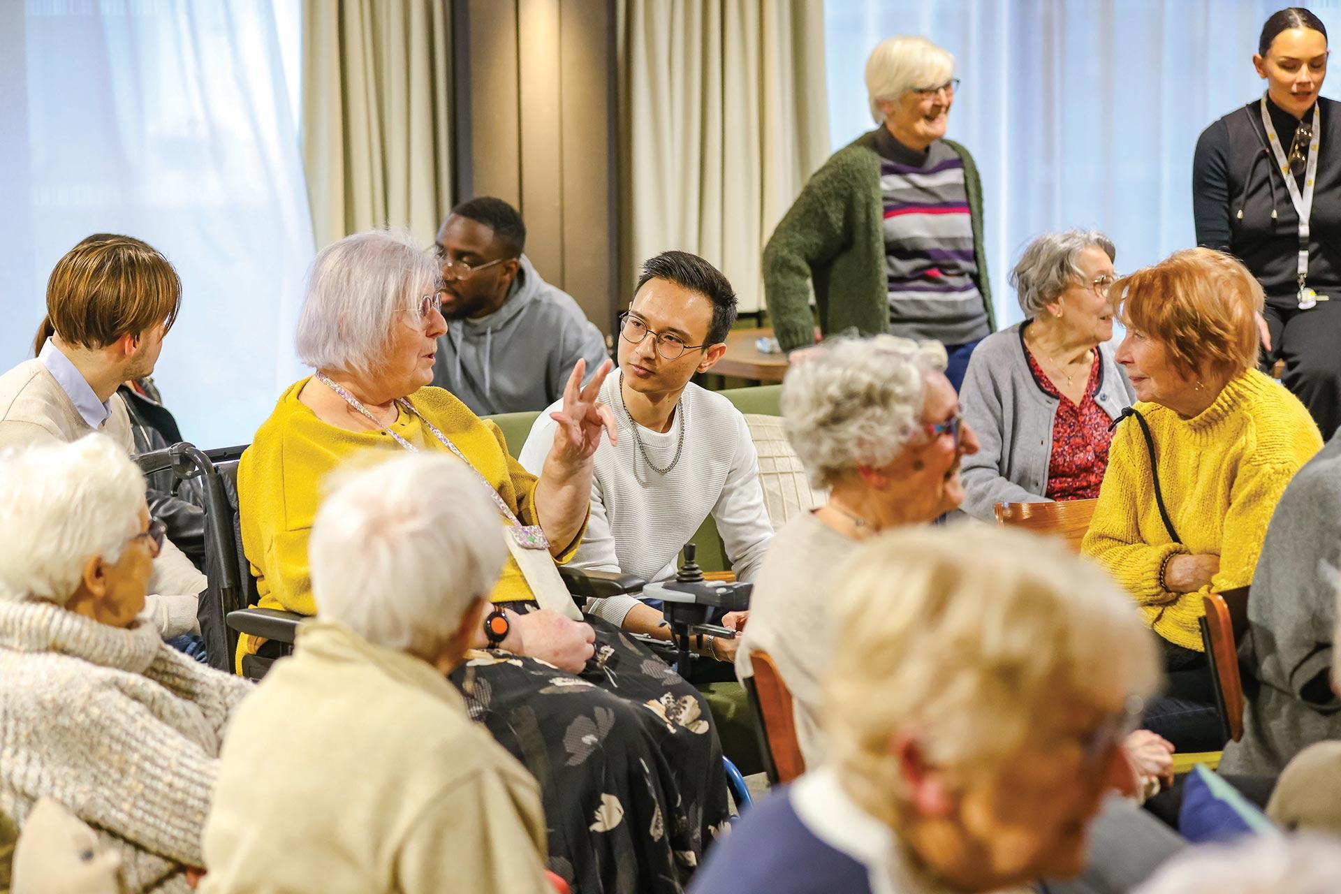 Etudiants résidence seniors Ovelia 